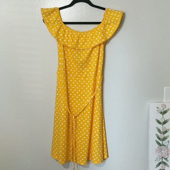 Boden Happy Spot Star Polka Dot Summer Dress Sunny Yellow Off the Shoulder Sz 4 - Picture 2 of 4